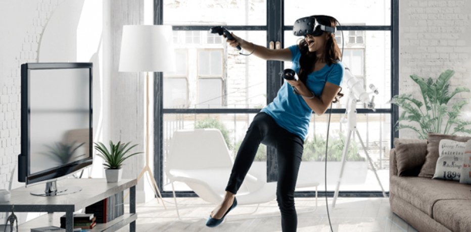Шлема виртуальной реальности HTC Vive исполнился год