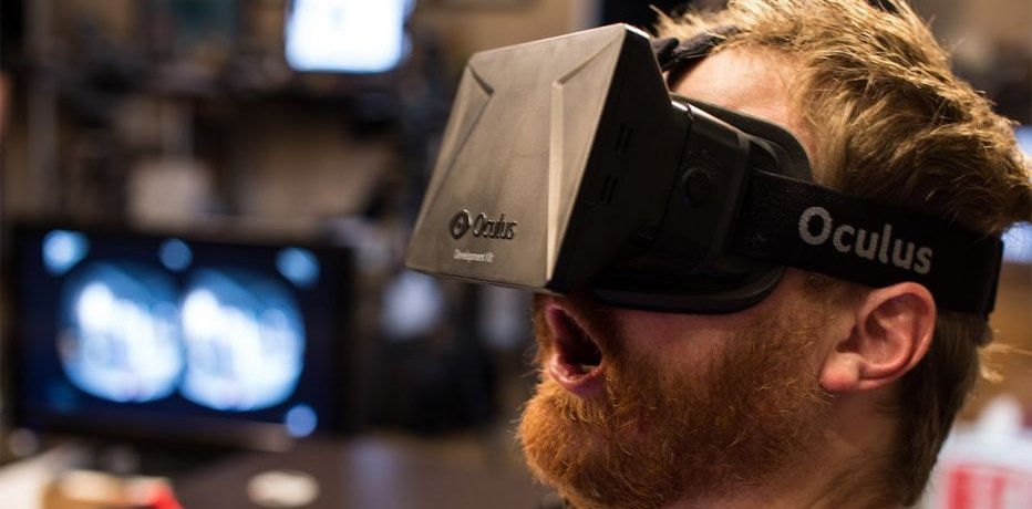 Oculus Rift    2015?